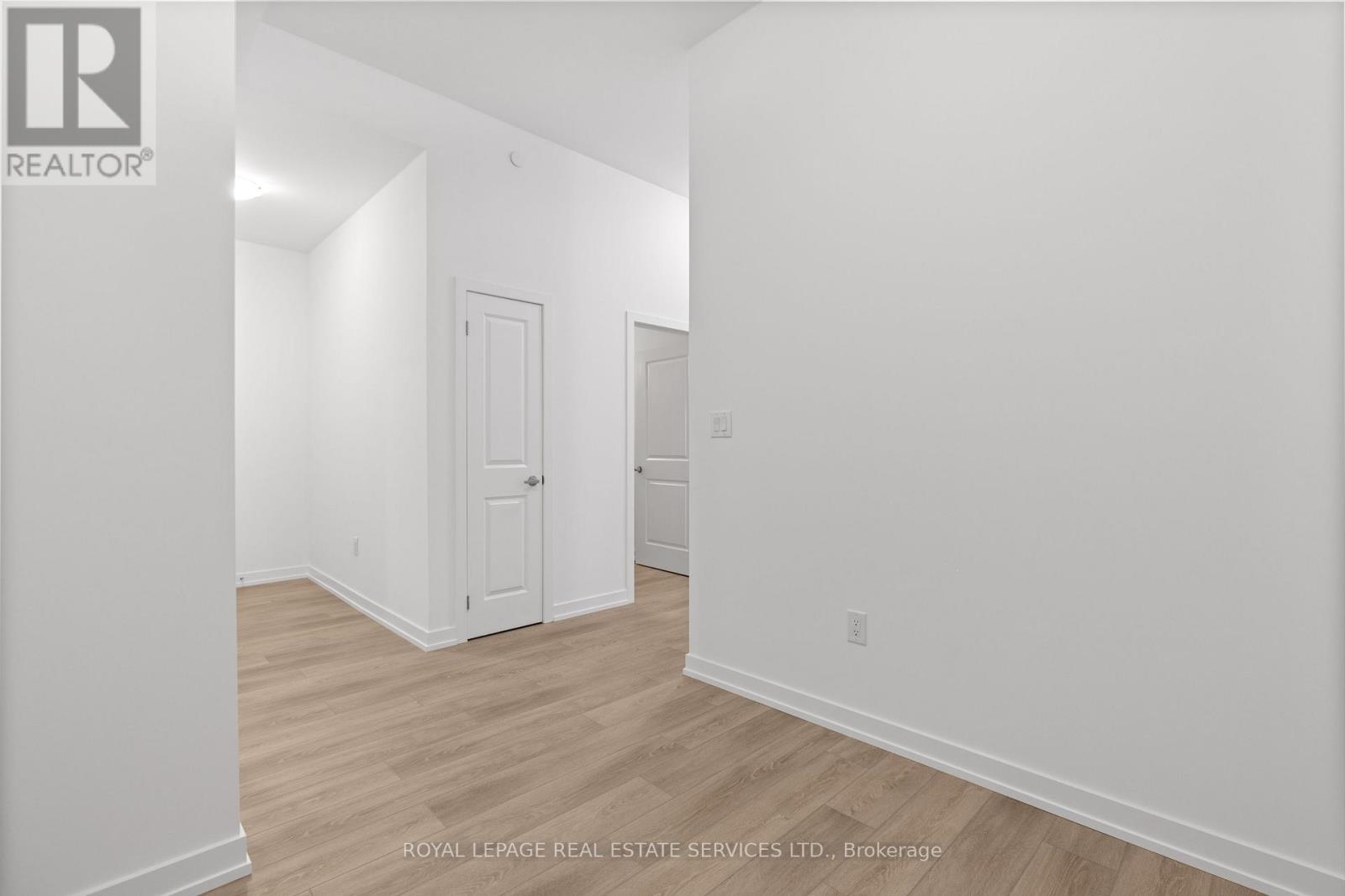 












525 - 460 DUNDAS STREET E

,
Hamilton,




Ontario
L8B2A5

