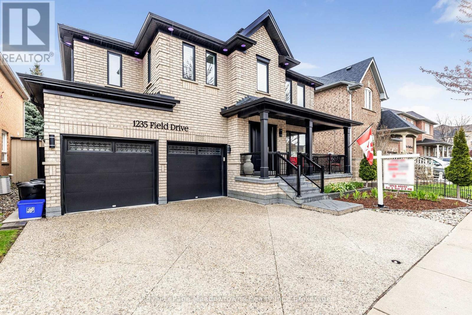 












1235 FIELD DRIVE

,
Milton (CL Clarke),




Ontario
L9T6G4

