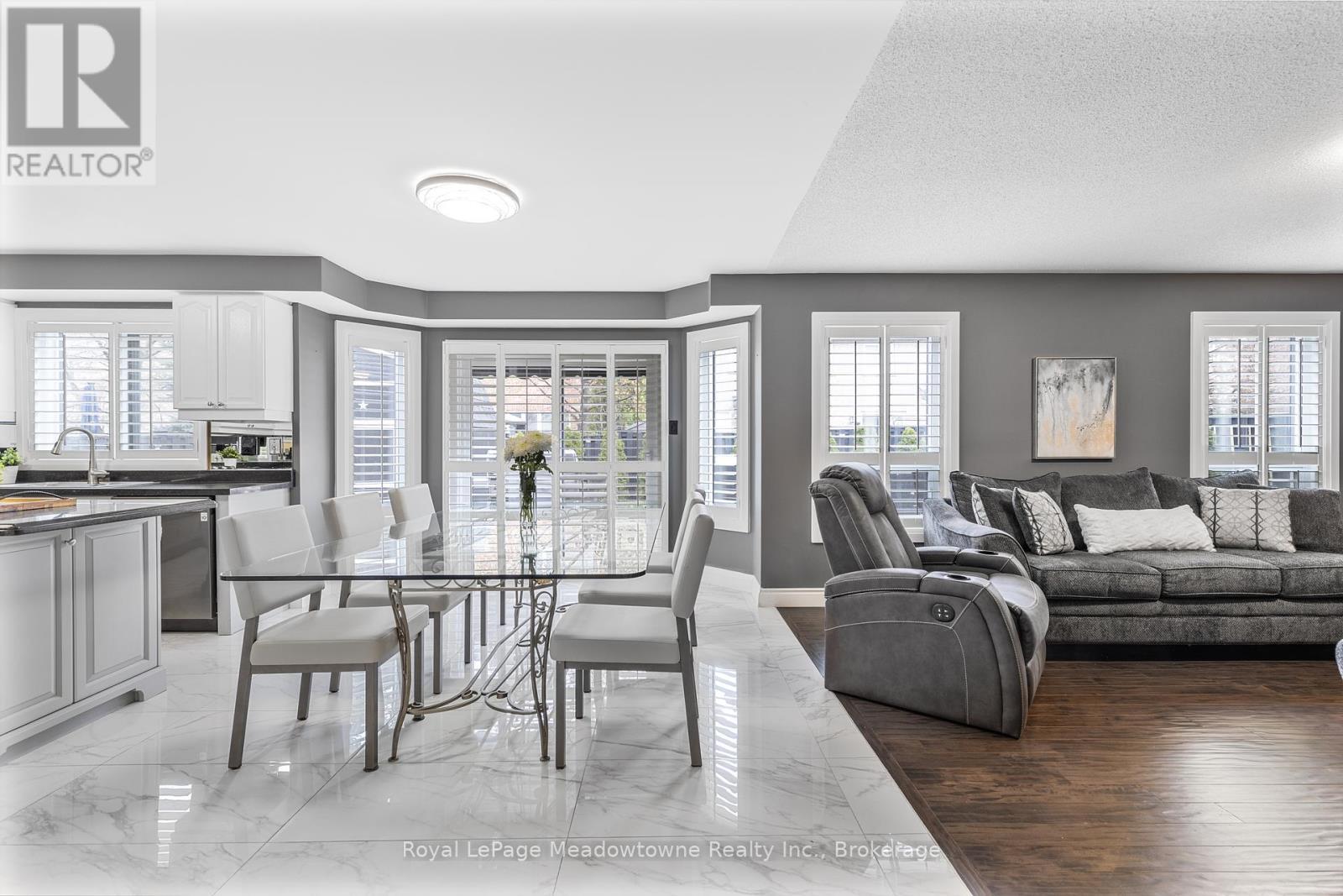 












1235 FIELD DRIVE

,
Milton (CL Clarke),




Ontario
L9T6G4

