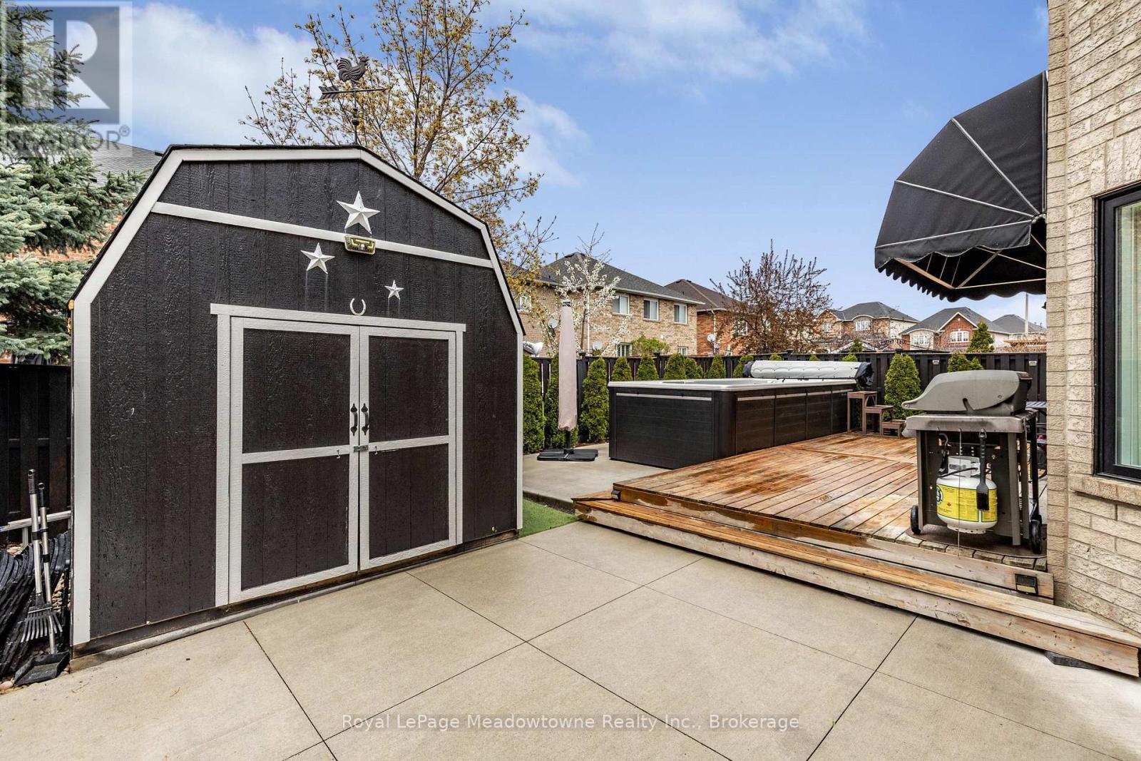












1235 FIELD DRIVE

,
Milton (CL Clarke),




Ontario
L9T6G4

