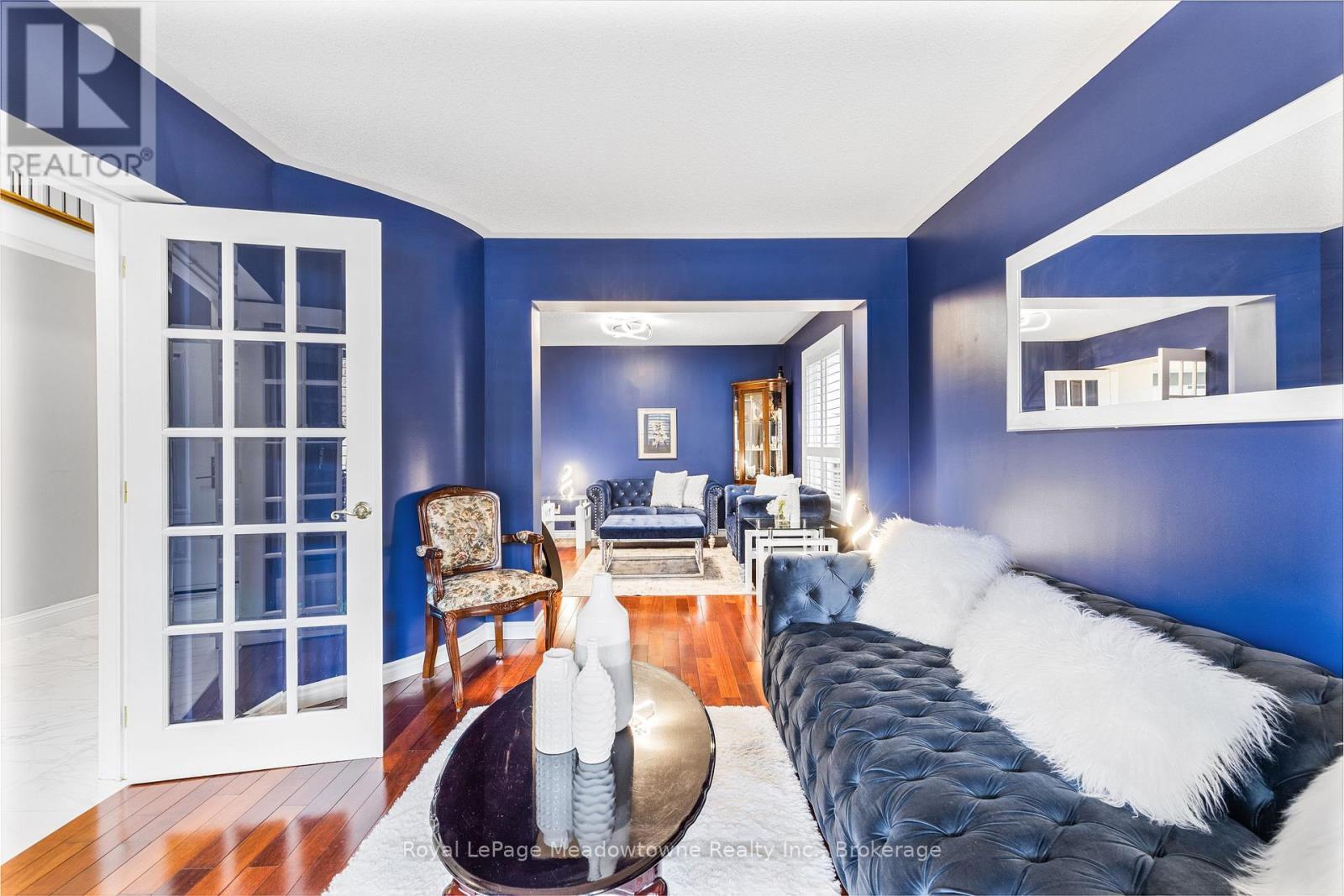 












1235 FIELD DRIVE

,
Milton (CL Clarke),




Ontario
L9T6G4

