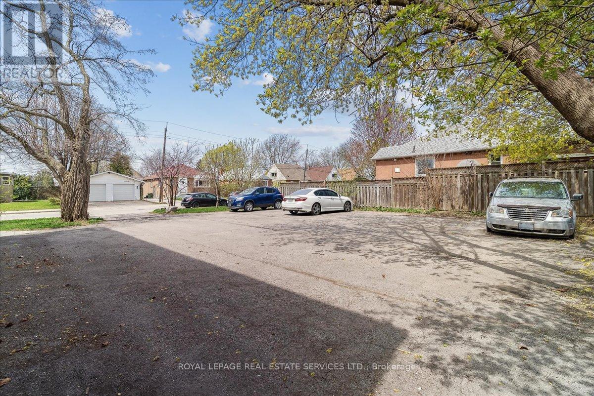 












291 EAST 38TH STREET

,
Hamilton,




Ontario
L8V4G2

