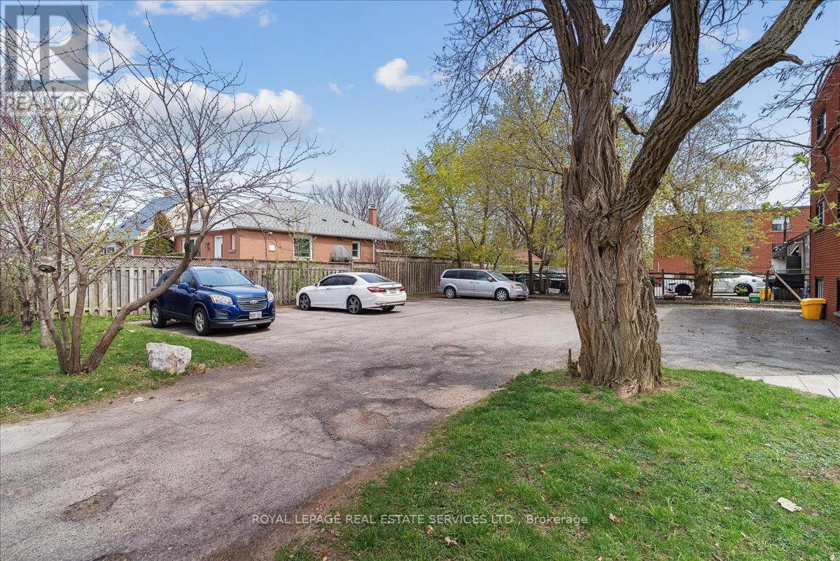 












291 EAST 38TH STREET

,
Hamilton,




Ontario
L8V4G2

