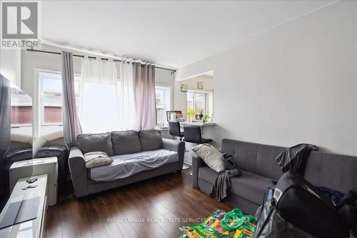 












291 EAST 38TH STREET

,
Hamilton,




Ontario
L8V4G2

