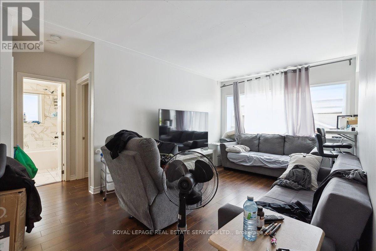 












291 EAST 38TH STREET

,
Hamilton,




Ontario
L8V4G2


