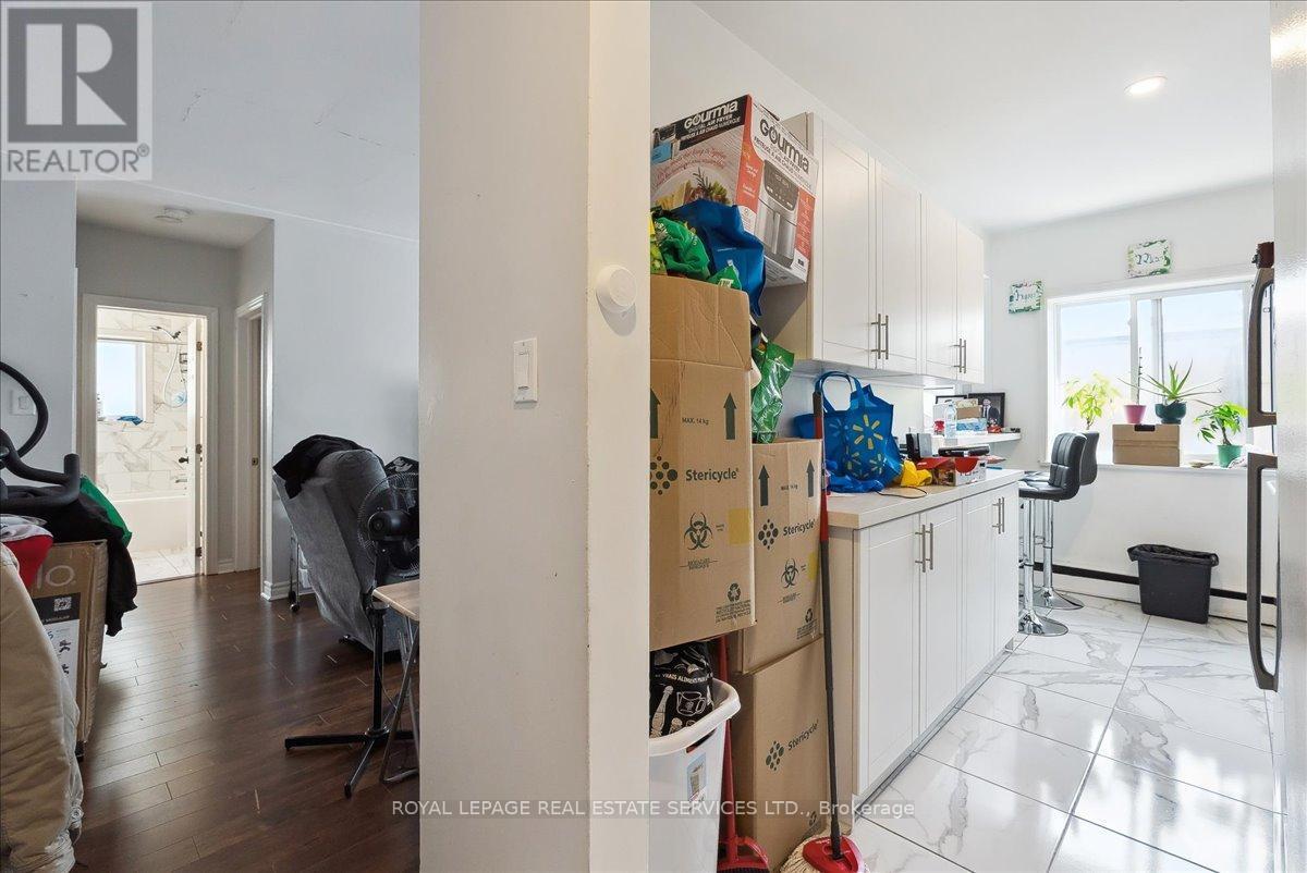












291 EAST 38TH STREET

,
Hamilton,




Ontario
L8V4G2

