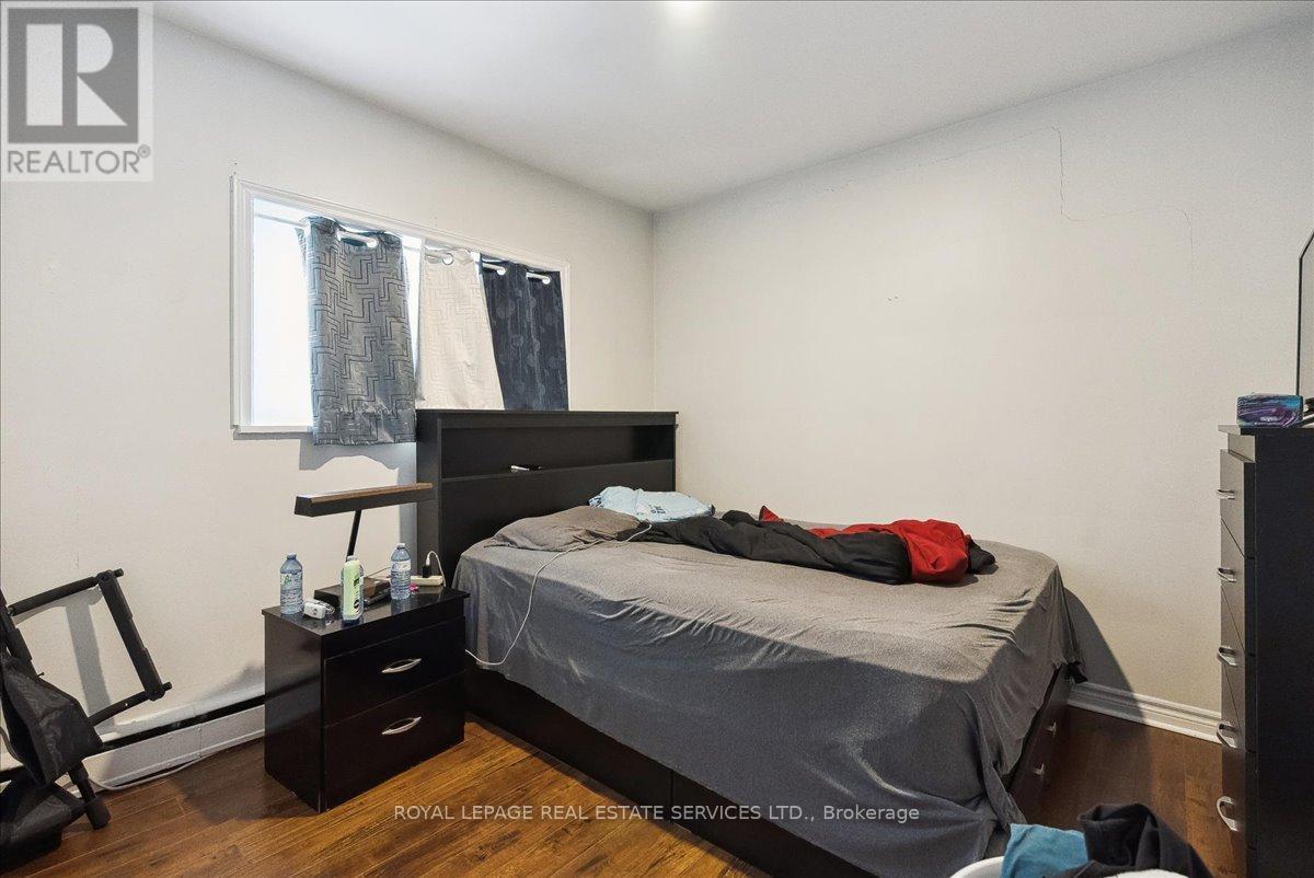 












291 EAST 38TH STREET

,
Hamilton,




Ontario
L8V4G2

