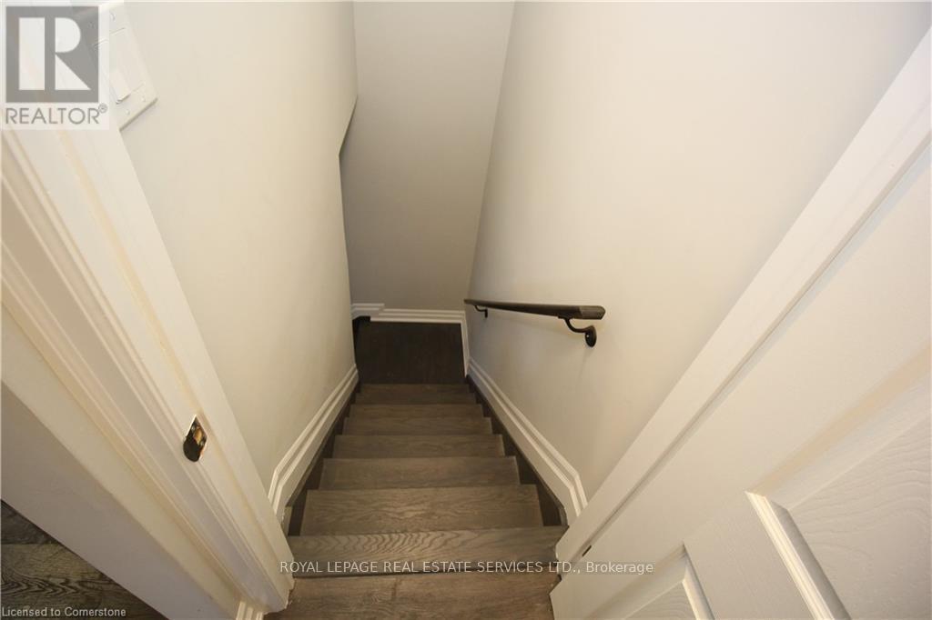 












31 GLOVER ROAD

,
Hamilton,




Ontario
L8W3S8

