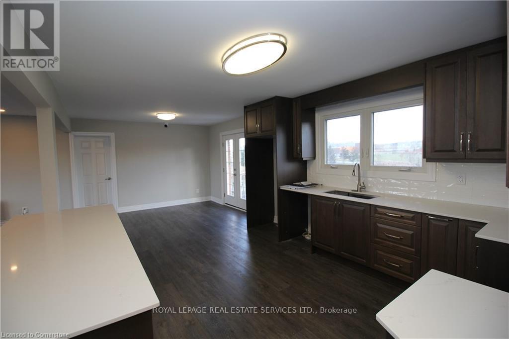 












31 GLOVER ROAD

,
Hamilton,




Ontario
L8W3S8

