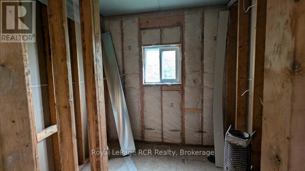 












797139 EAST BACK LINE

,
Chatsworth,




Ontario
N0H1R0


