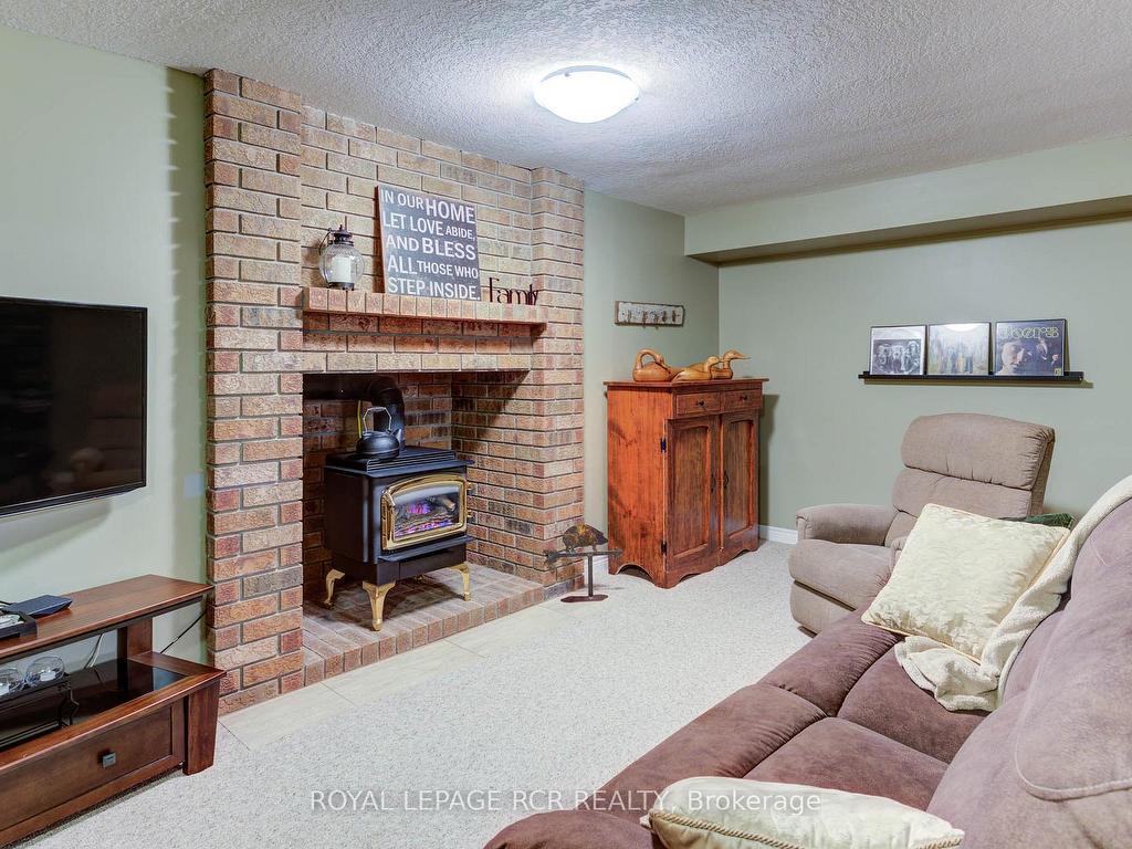 









117


Birch

Grove,
Shelburne,




ON
L9V 2W3

