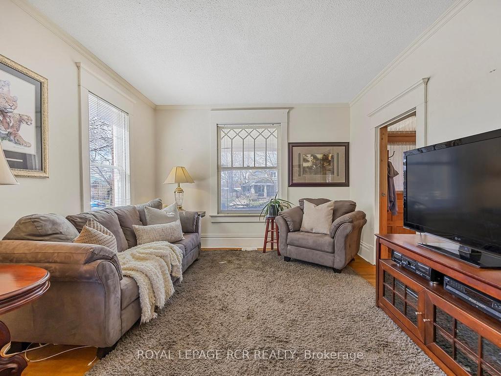 









317


Main

Street East,
Shelburne,




ON
L9V 2Y7

