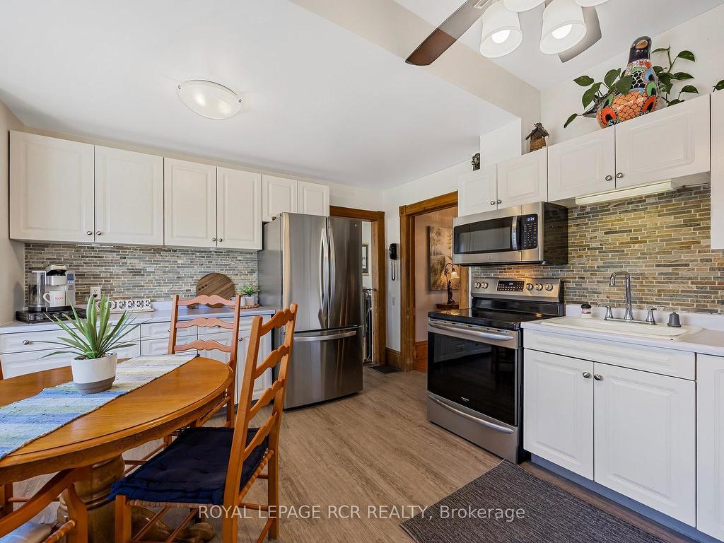 









317


Main

Street East,
Shelburne,




ON
L9V 2Y7

