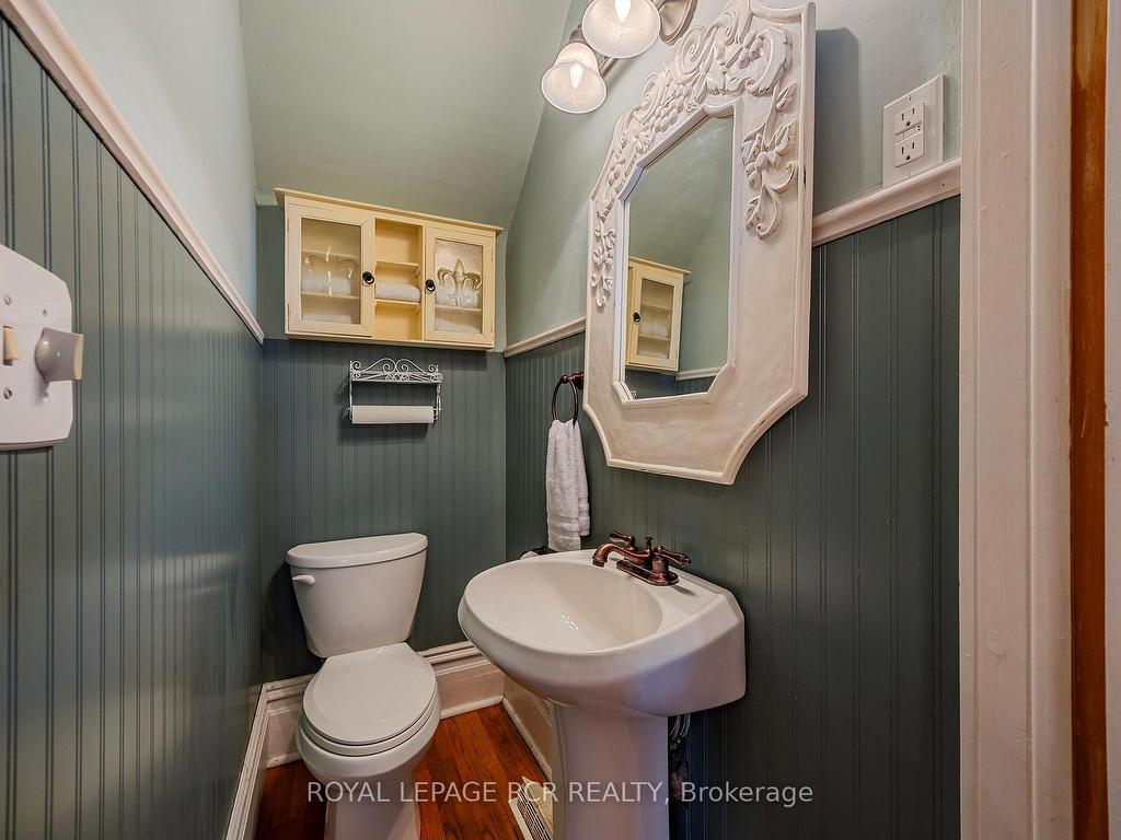 









317


Main

Street East,
Shelburne,




ON
L9V 2Y7

