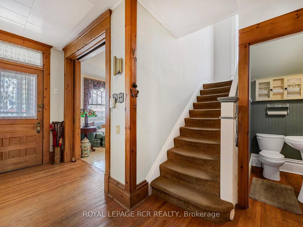 









317


Main

Street East,
Shelburne,




ON
L9V 2Y7

