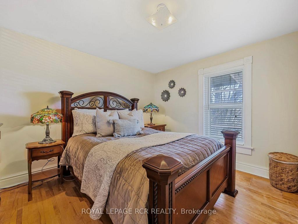 









317


Main

Street East,
Shelburne,




ON
L9V 2Y7

