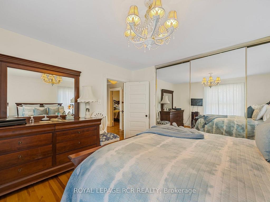 









317


Main

Street East,
Shelburne,




ON
L9V 2Y7

