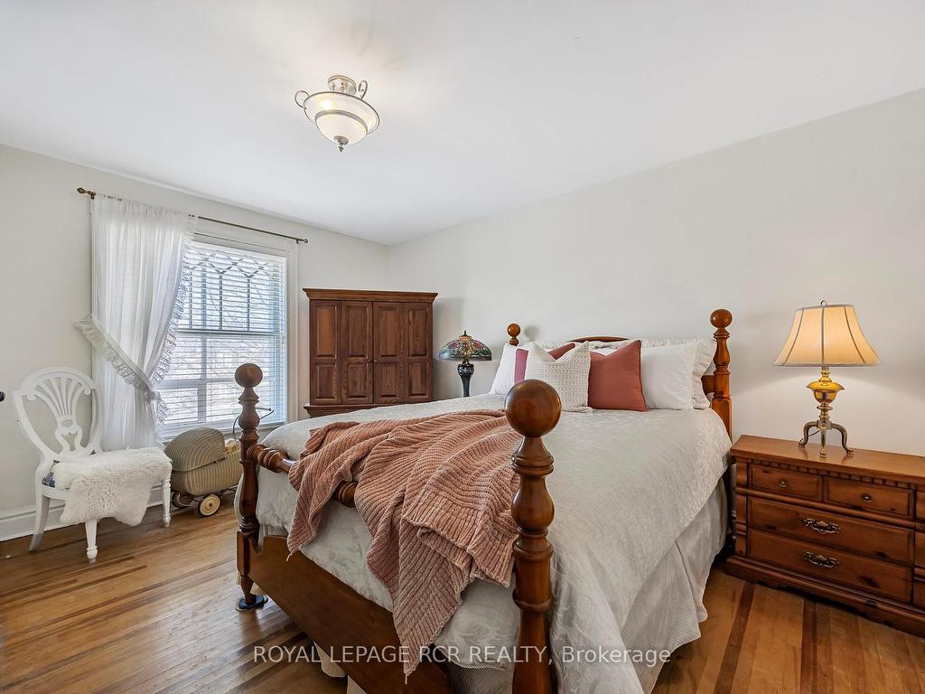 









317


Main

Street East,
Shelburne,




ON
L9V 2Y7

