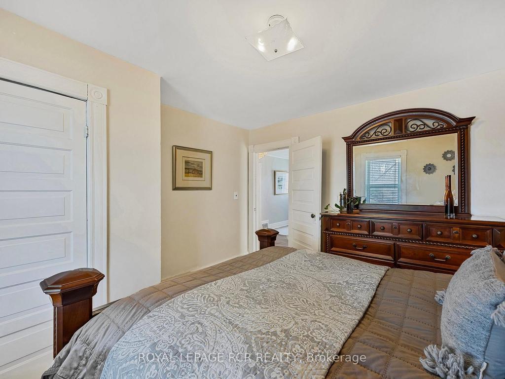 









317


Main

Street East,
Shelburne,




ON
L9V 2Y7

