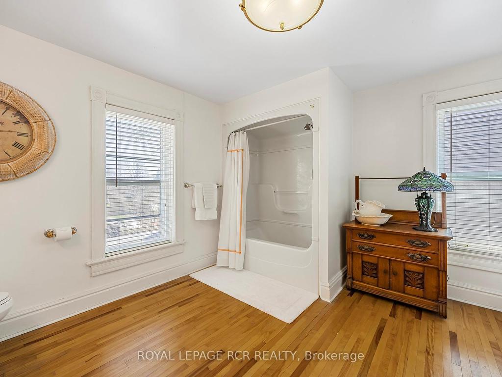 









317


Main

Street East,
Shelburne,




ON
L9V 2Y7

