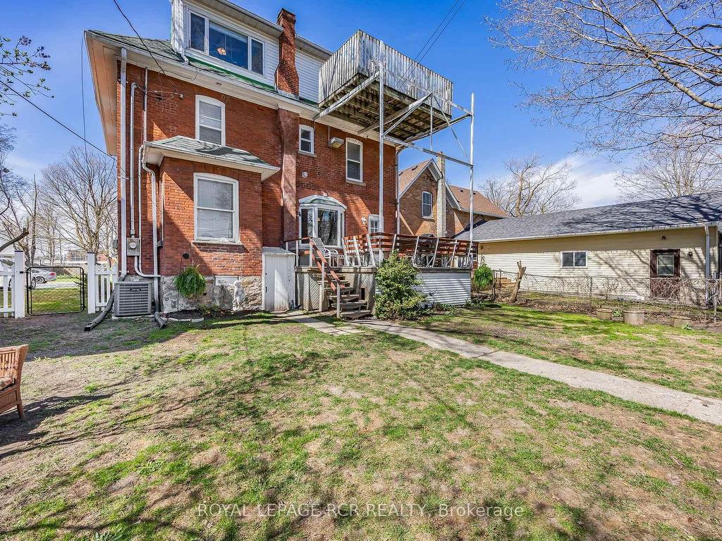 









317


Main

Street East,
Shelburne,




ON
L9V 2Y7

