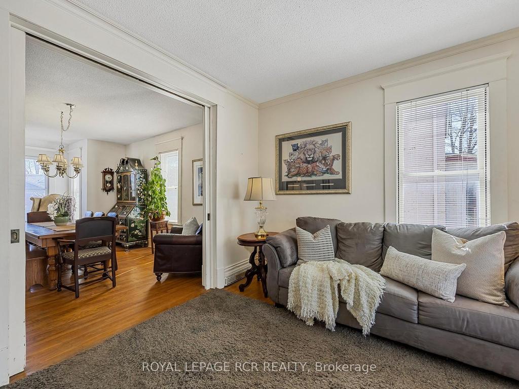 









317


Main

Street East,
Shelburne,




ON
L9V 2Y7

