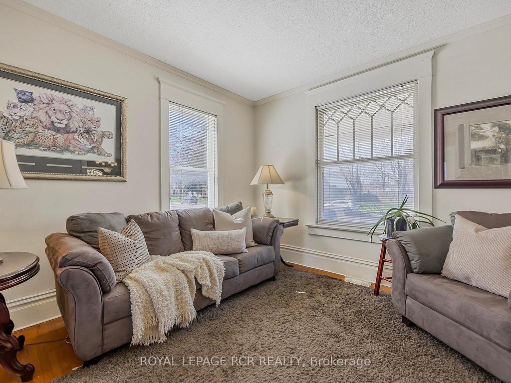 









317


Main

Street East,
Shelburne,




ON
L9V 2Y7

