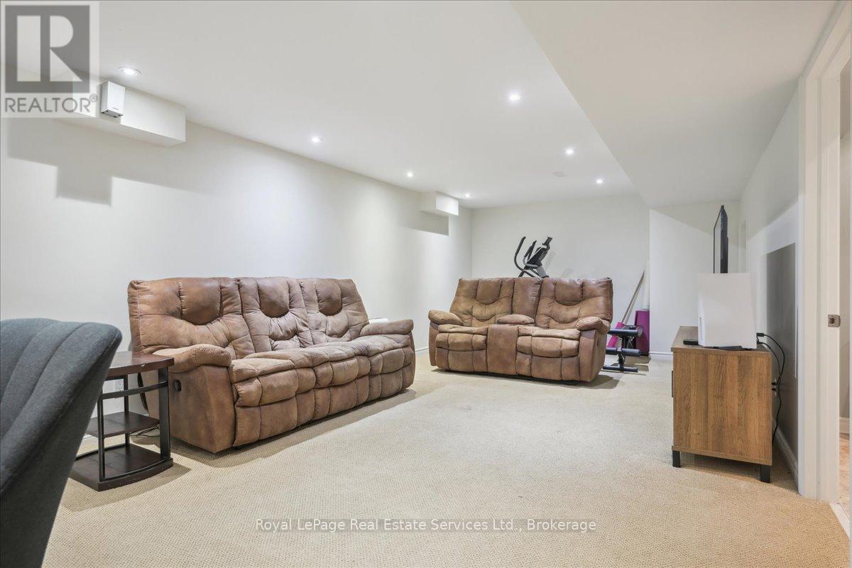 












4737 DEFOREST CRESCENT

,
Burlington (Alton),




Ontario
L7M0K1

