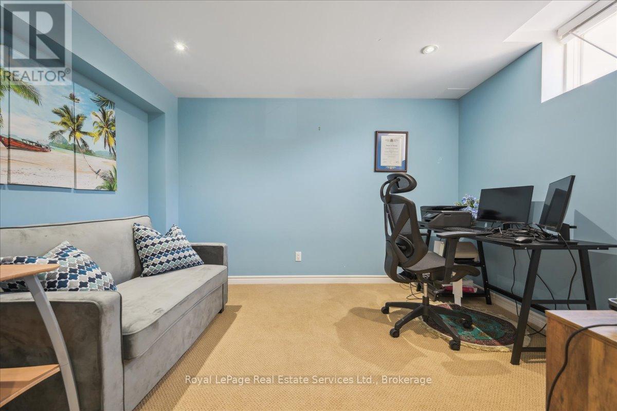 












4737 DEFOREST CRESCENT

,
Burlington (Alton),




Ontario
L7M0K1

