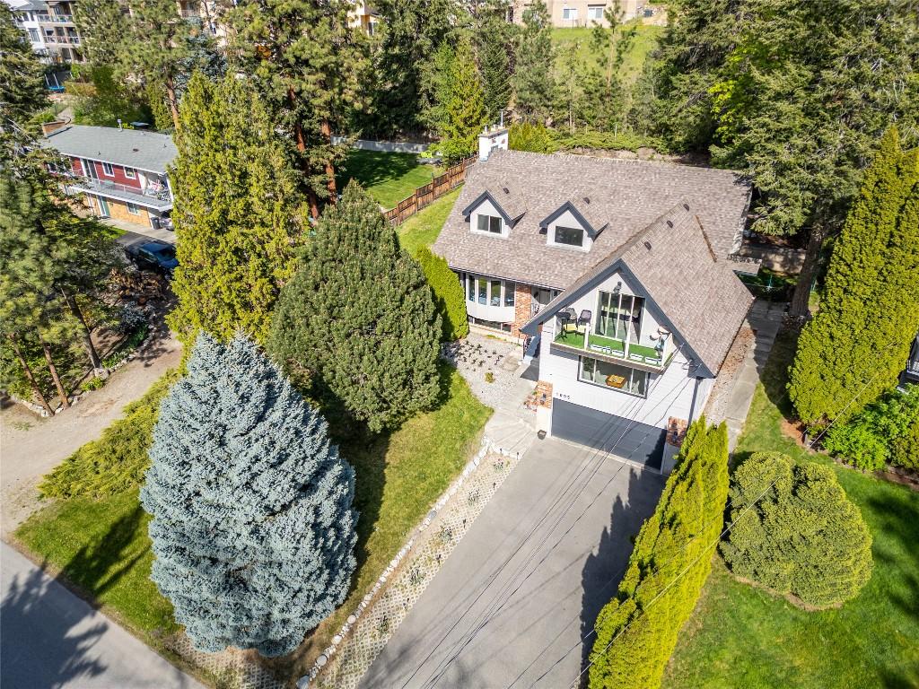 









1095


Toovey

Road,
Kelowna,




BC
V1X 6R2

