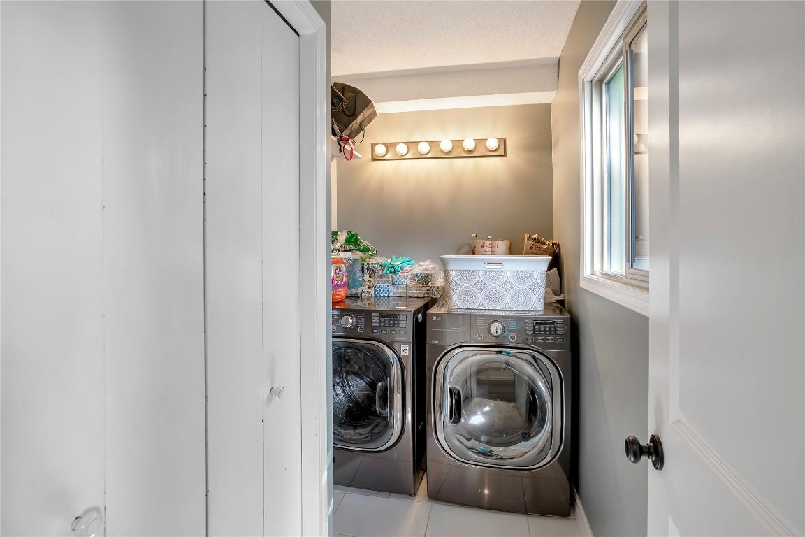 









1095


Toovey

Road,
Kelowna,




BC
V1X 6R2

