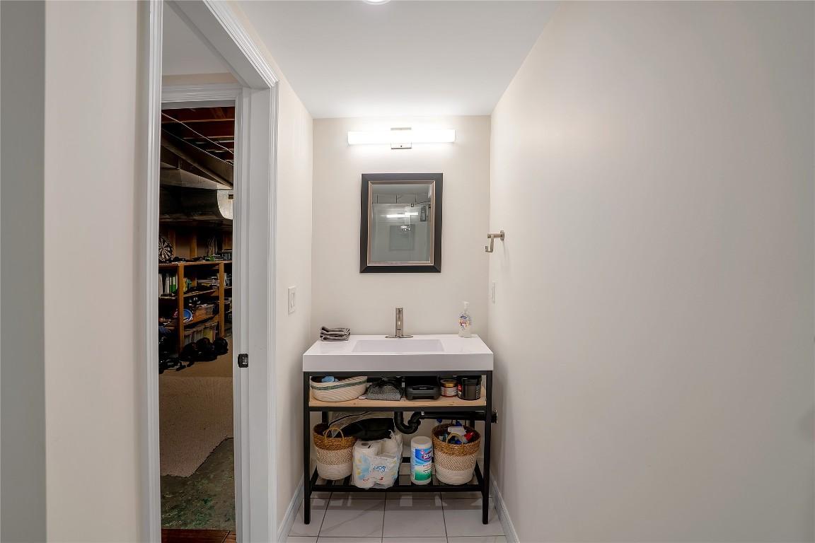 









1095


Toovey

Road,
Kelowna,




BC
V1X 6R2

