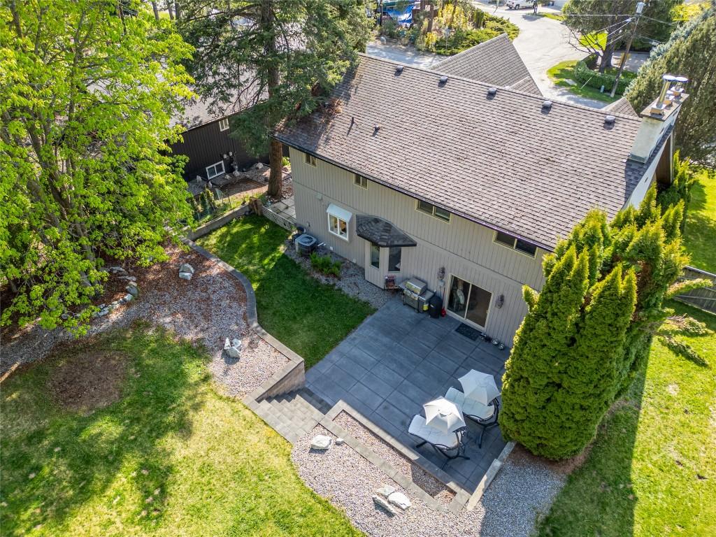 









1095


Toovey

Road,
Kelowna,




BC
V1X 6R2

