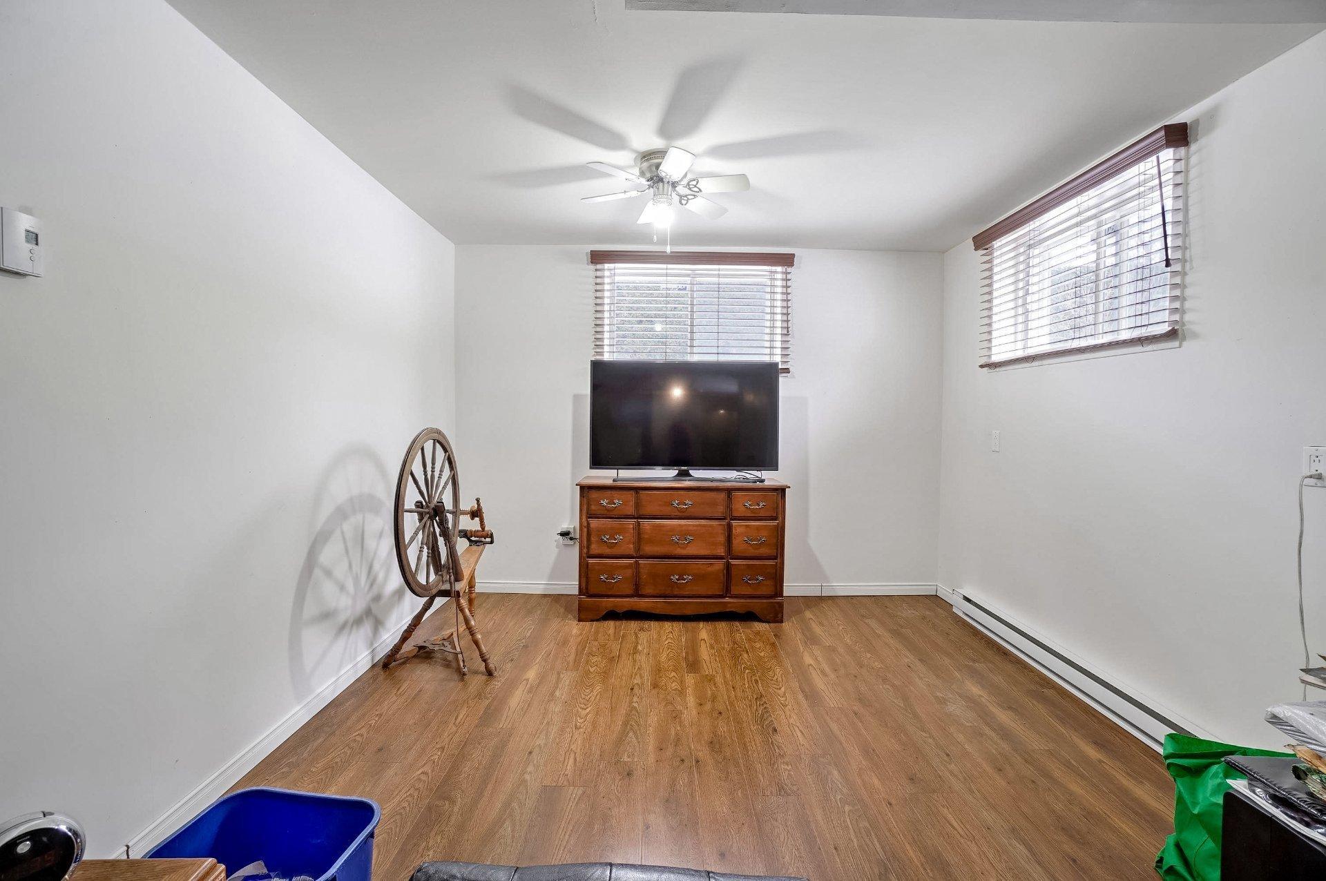 









115


Rue Empain

,
Oka,




QC
J0N1E0

