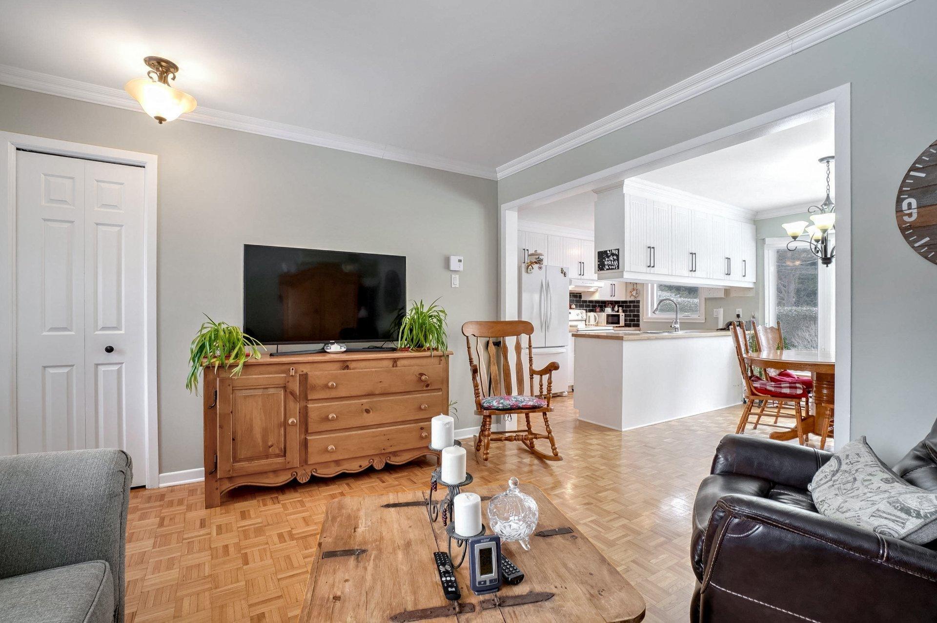 









115


Rue Empain

,
Oka,




QC
J0N1E0

