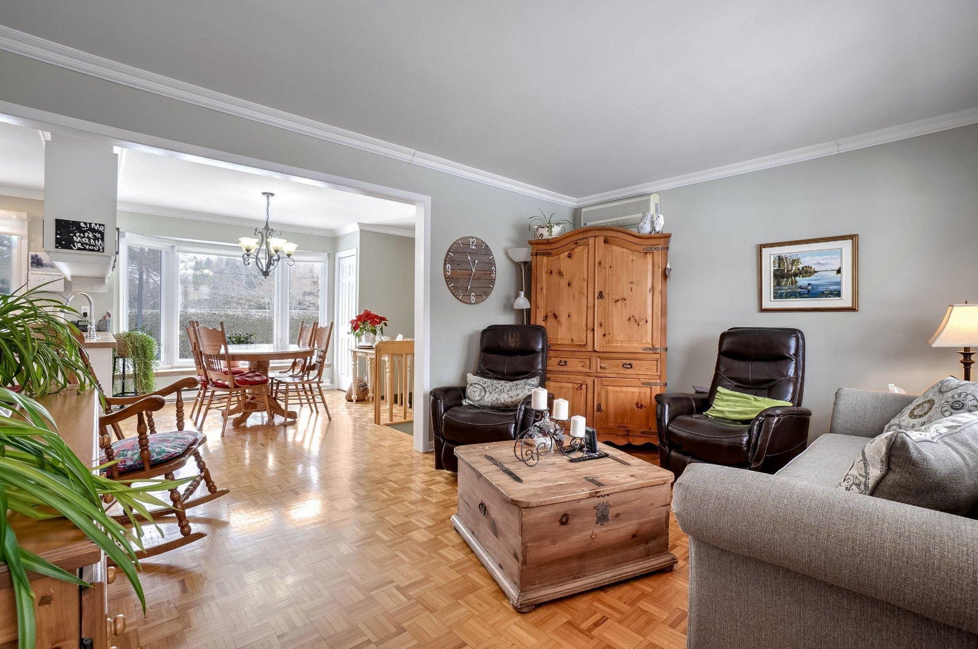 









115


Rue Empain

,
Oka,




QC
J0N1E0

