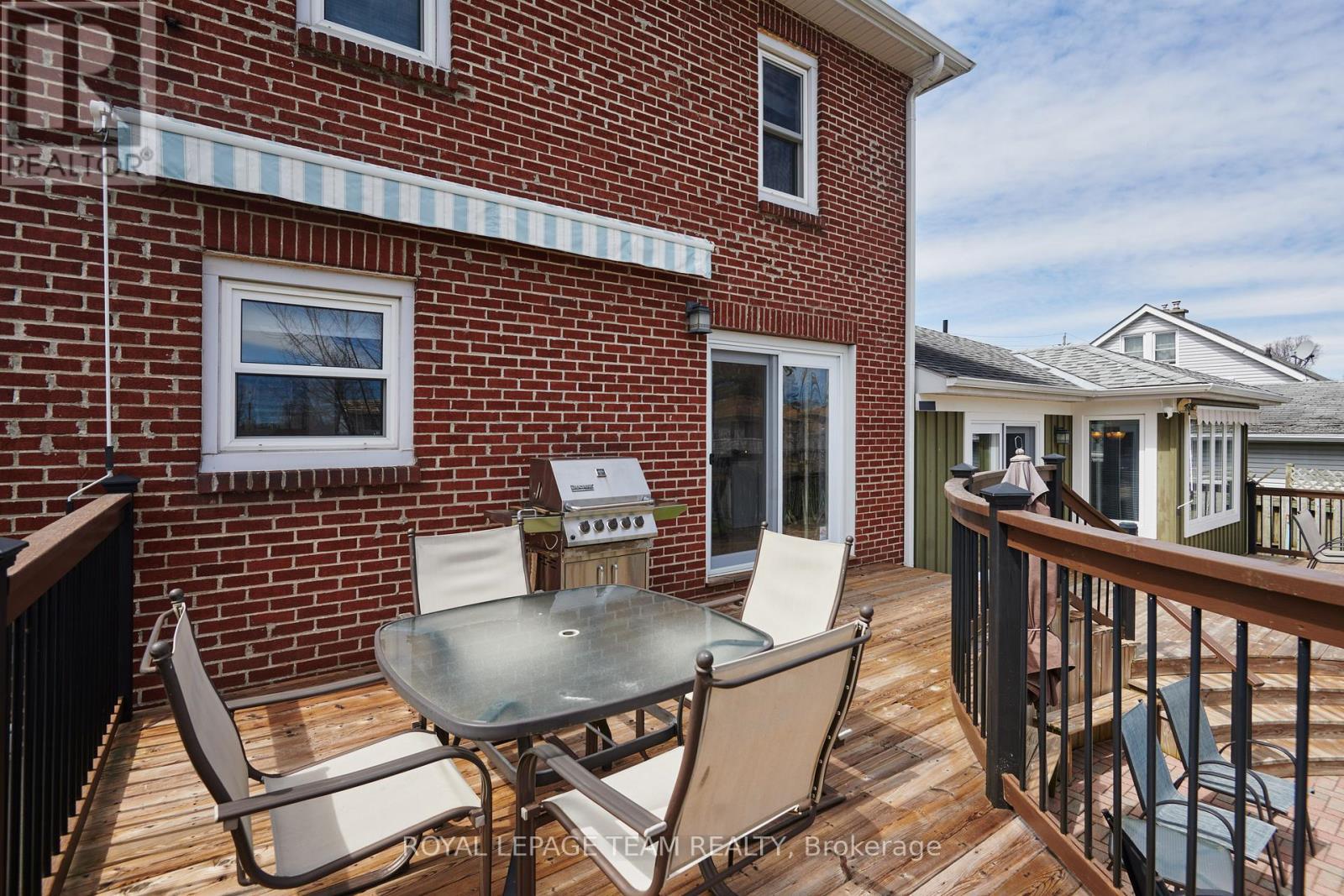 












47 WINDSOR DRIVE

,
Brockville,




Ontario
K6V3H7

