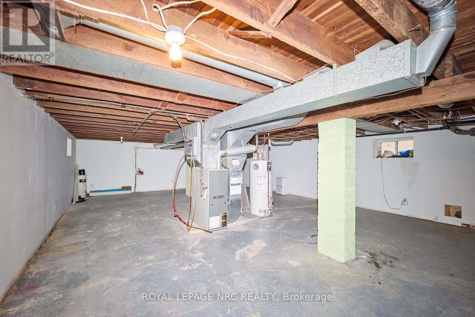 












11 BEECH STREET

,
St. Catharines (Downtown),




Ontario
L2R2B6

