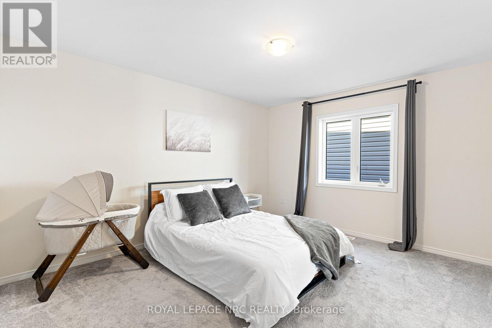 












16 DOREEN DRIVE

,
Thorold (Hurricane/Merrittville),




Ontario
L3B0G7


