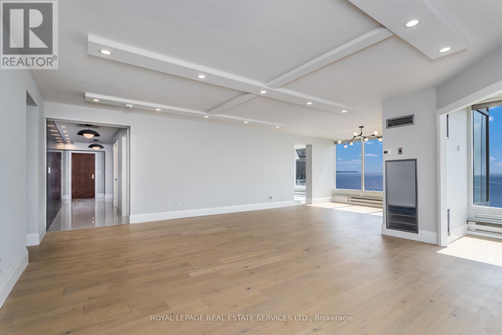 












1806 - 1 PALACE PIER COURT

,
Toronto,




Ontario
M8V3W9


