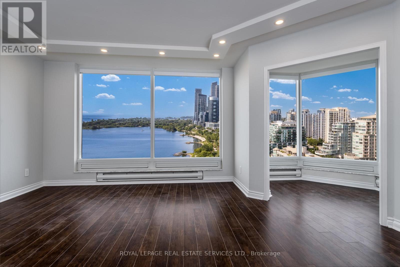 












1806 - 1 PALACE PIER COURT

,
Toronto,




Ontario
M8V3W9

