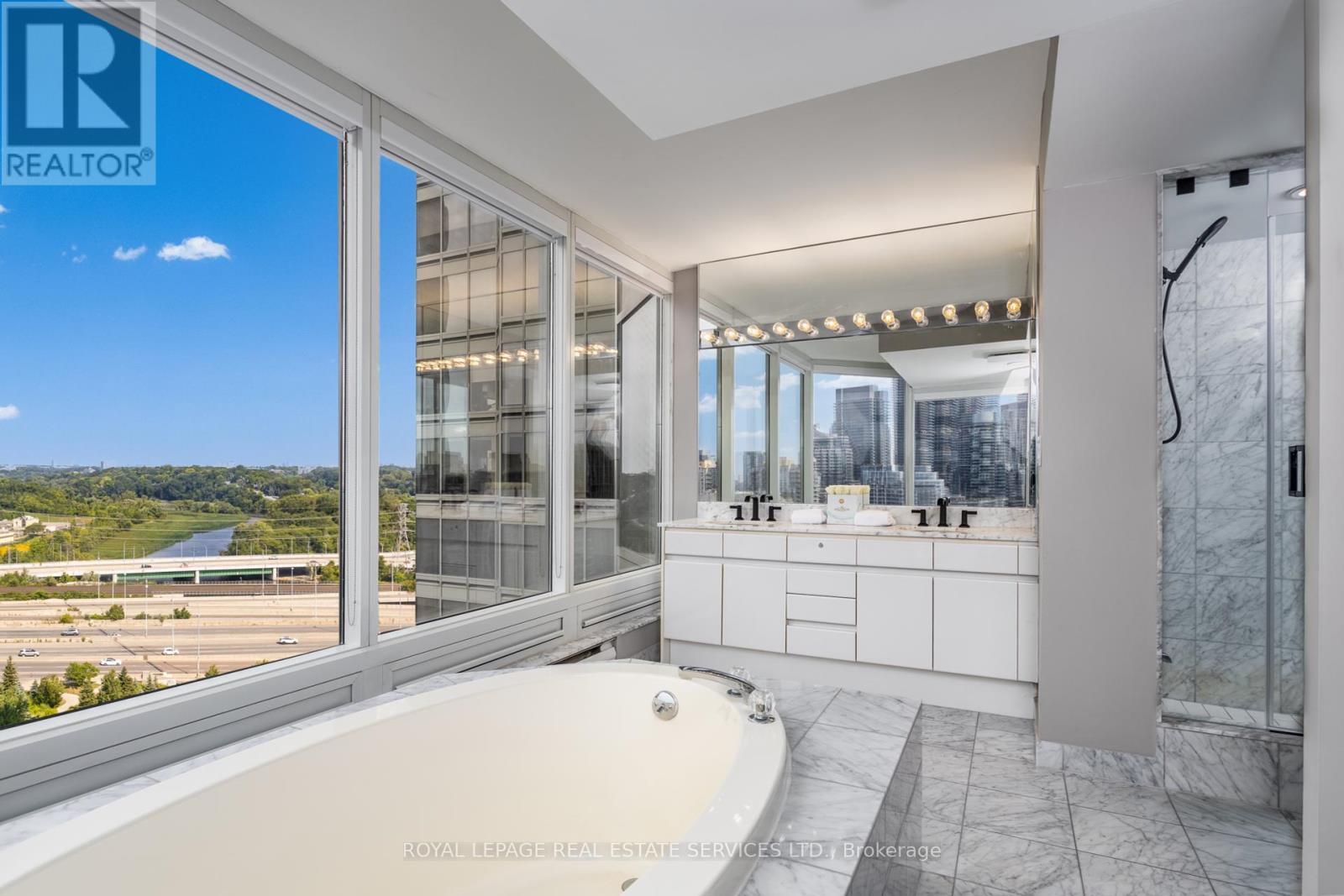 












1806 - 1 PALACE PIER COURT

,
Toronto,




Ontario
M8V3W9

