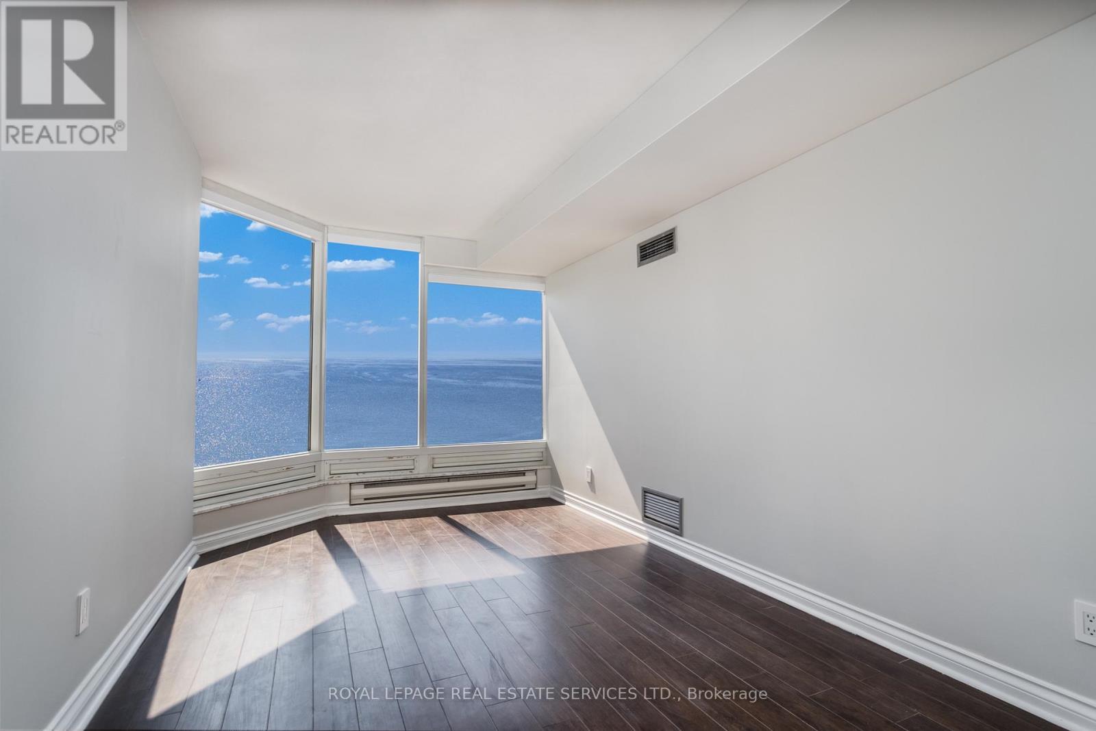 












1806 - 1 PALACE PIER COURT

,
Toronto,




Ontario
M8V3W9

