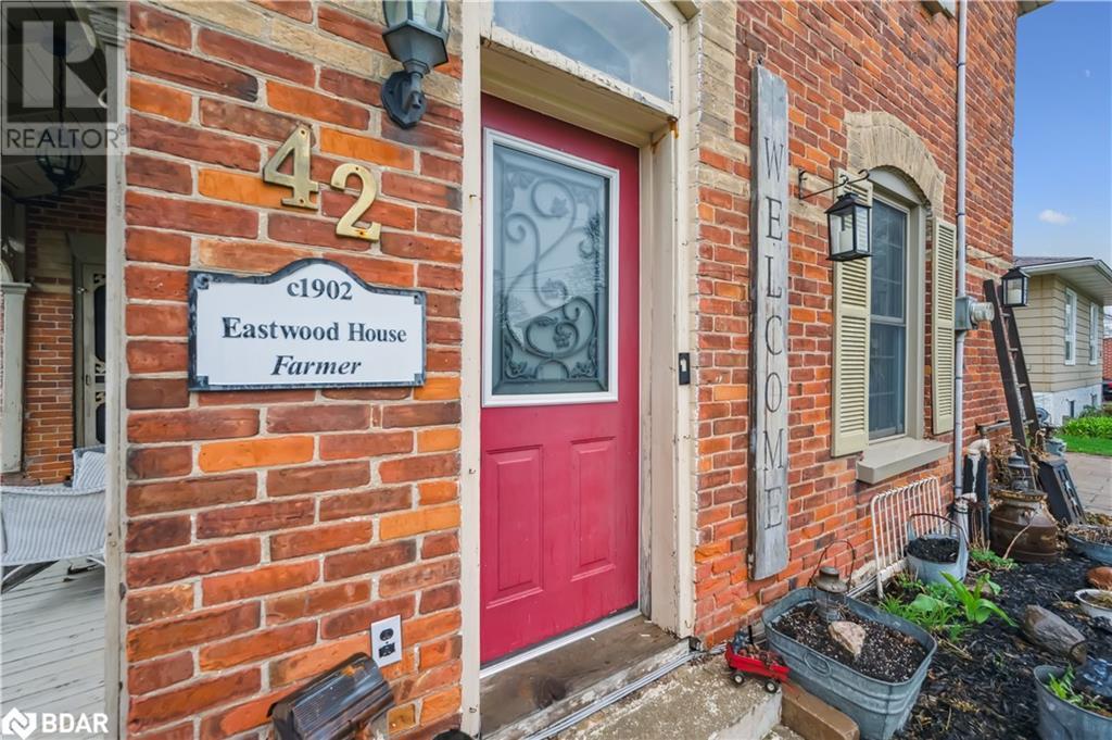 












42 BIELBY Street

,
Grand Valley,




Ontario
L9W5N3

