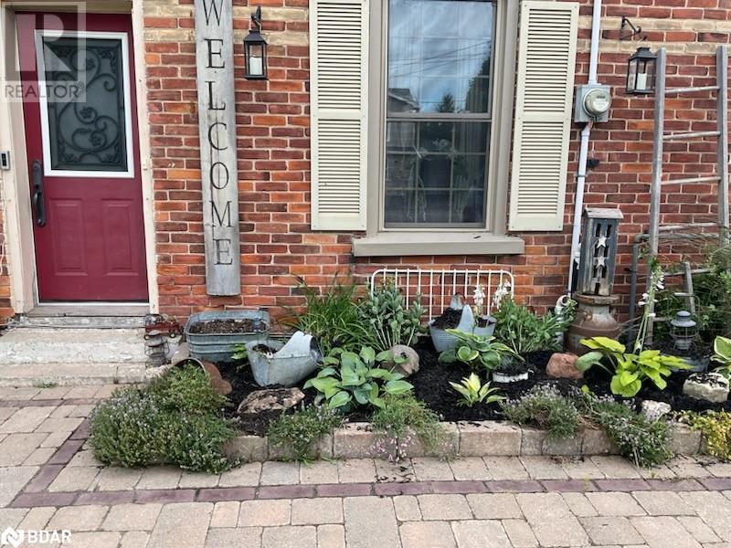 












42 BIELBY Street

,
Grand Valley,




Ontario
L9W5N3

