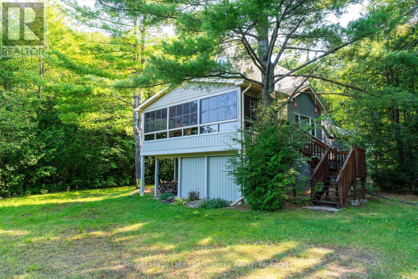 












1025 MCCABE ROAD

,
Lake of Bays (Mclean),




Ontario
P0B1A0

