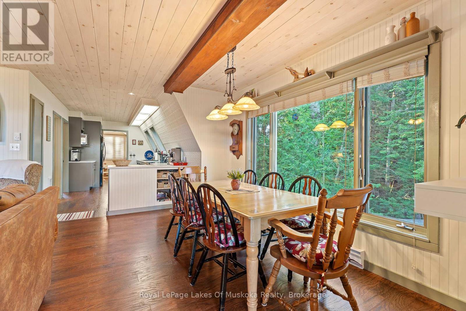 












1025 MCCABE ROAD

,
Lake of Bays (Mclean),




Ontario
P0B1A0

