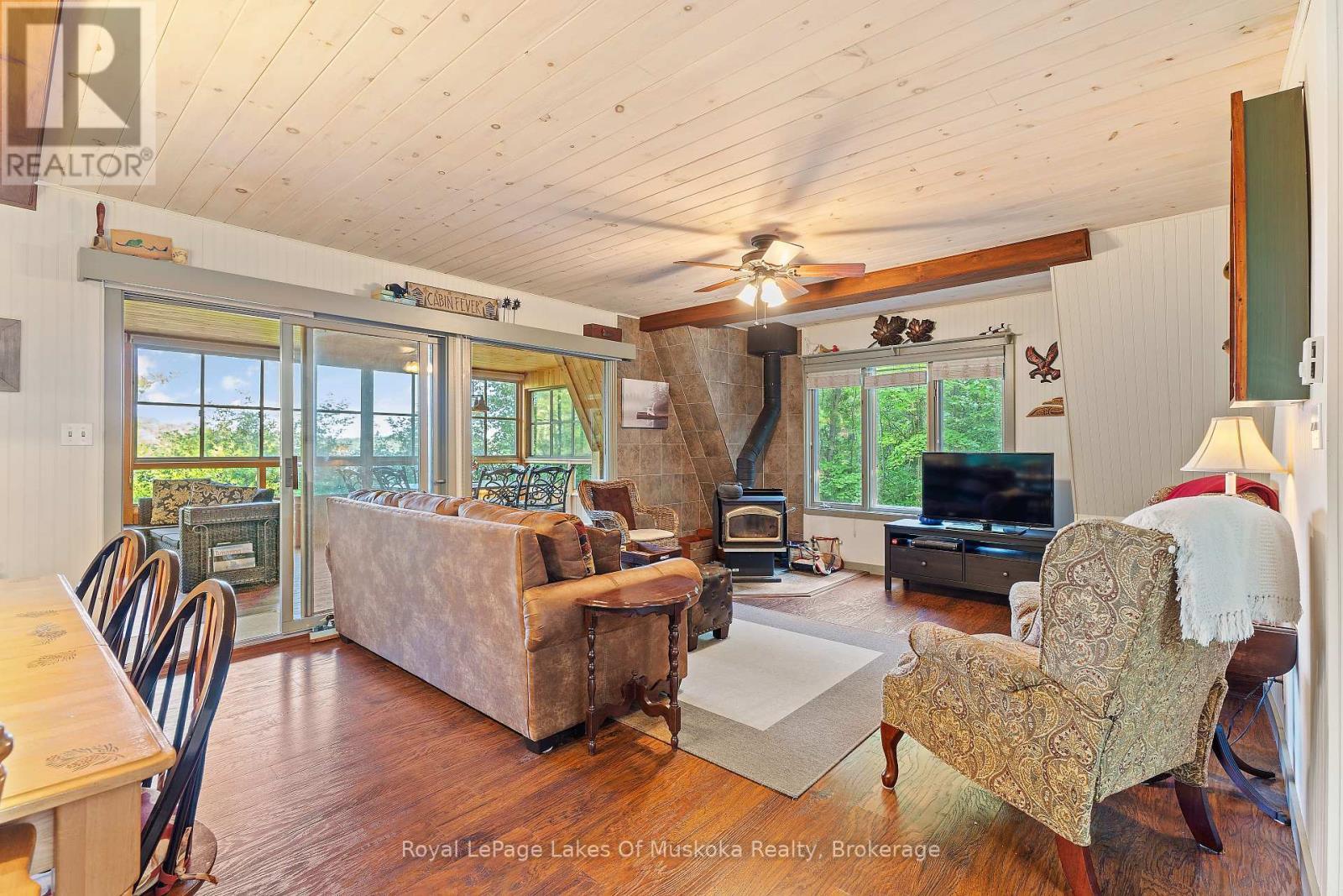 












1025 MCCABE ROAD

,
Lake of Bays (Mclean),




Ontario
P0B1A0

