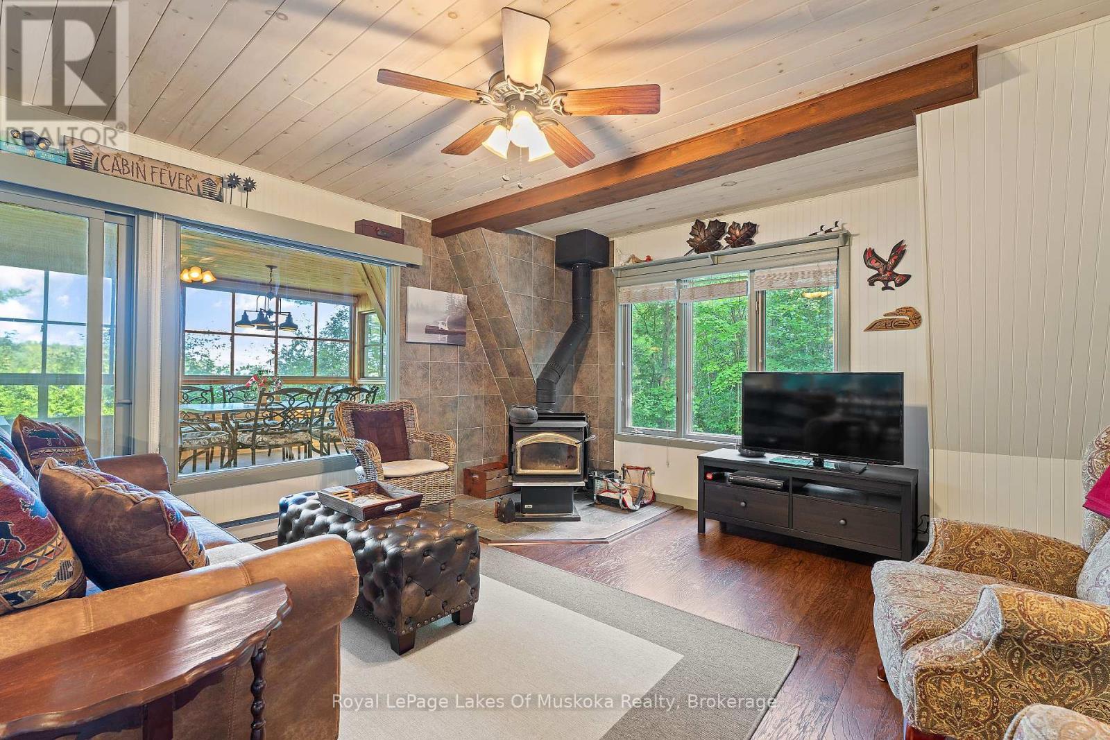 












1025 MCCABE ROAD

,
Lake of Bays (Mclean),




Ontario
P0B1A0

