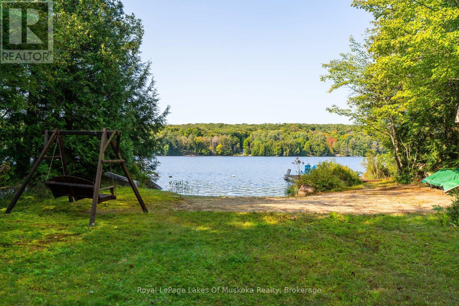 












1025 MCCABE ROAD

,
Lake of Bays (Mclean),




Ontario
P0B1A0

